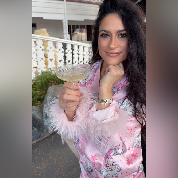 🎅🏽NWT🎅🏽Sexy Santa Pink Christmas 2 Piece Button Up Silky Pajama Set w Fur Trim - Picture 12 of 17